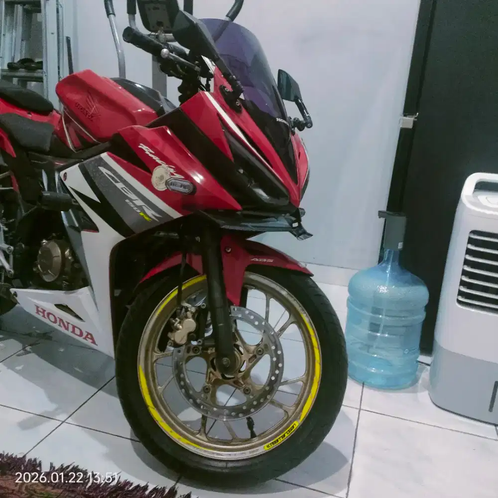 Honda CBR 150 R LED Facelift 2016