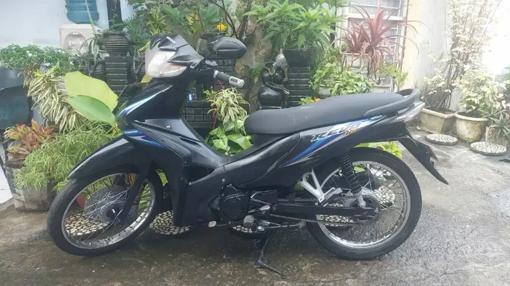 HONDA REVO ABS 2011