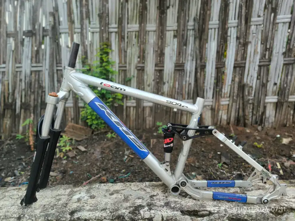 FRAMESET Sepeda MTB Fullsus KHS team Isue Xc
