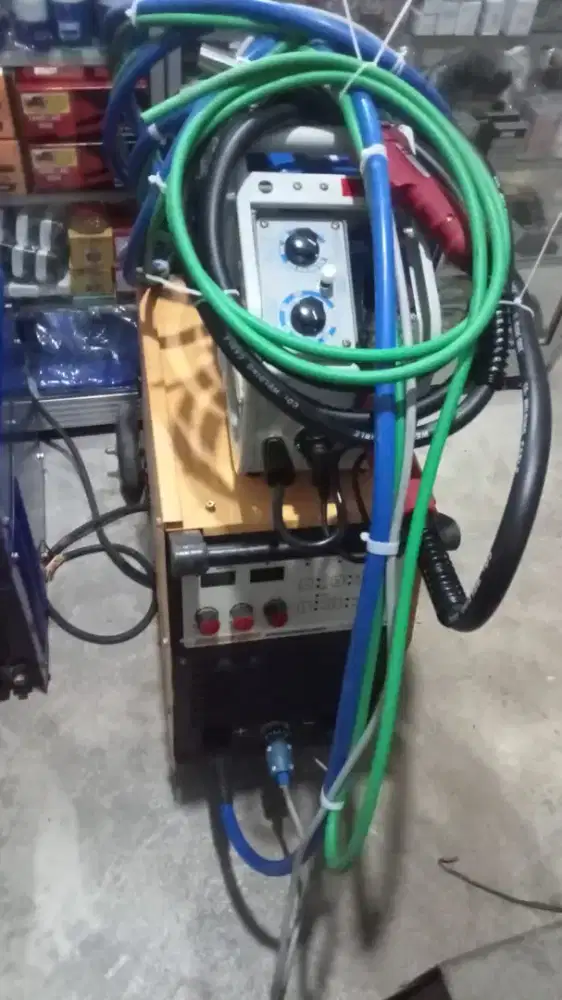 MESIN LAS MIG CO² 500A HUGONG BEKAS MESIN LAS BEKAS HUGONG 3 PHASE CO²