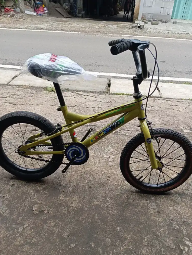 Sepeda anak ukuran 16