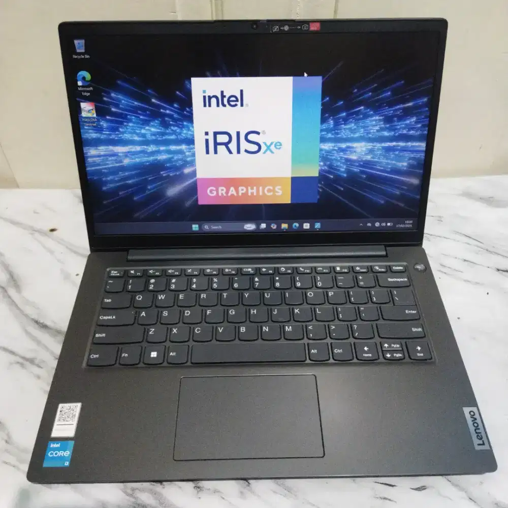 Lenovo V14 G3 i3 1215u 256GB /8GB SSD windows 11 batre awet