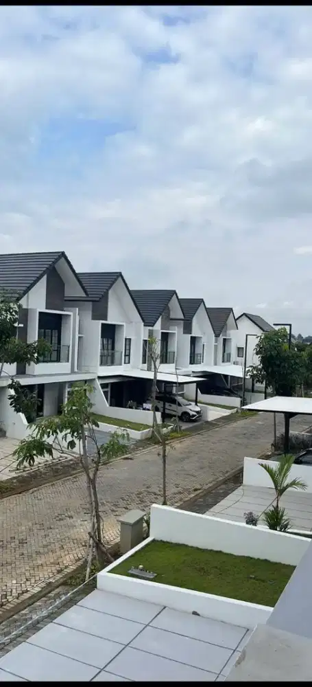 RUMAH DISEWAKAN DIKONTRAKKAN DI THE MILES BSB SEMARANG