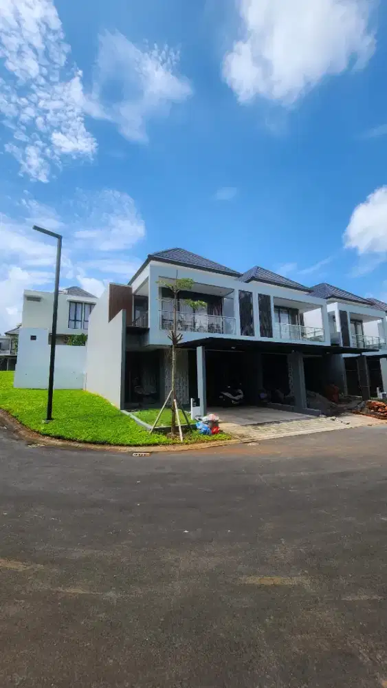 RUMAH DISEWAKAN DIKONTRAKKAN DI HILAGO BSB SEMARANG