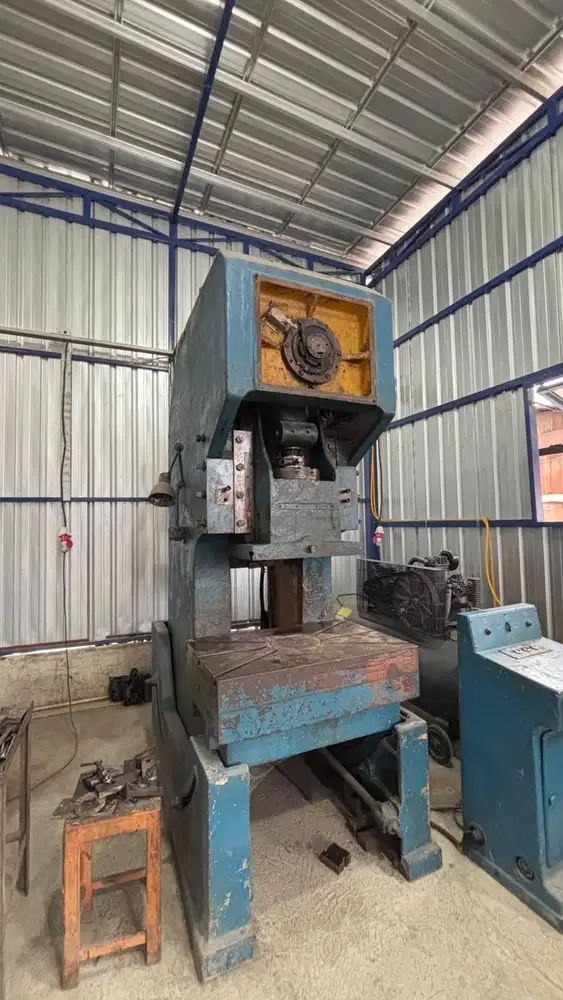 Dijual Mesin Pon Atau Stamping 100 Ton