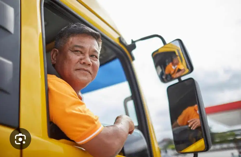 DI CARI SUPIR TRUK SIM B TOKO BANGUNAN (GAJI UMK + BONUS+LEMBUR)