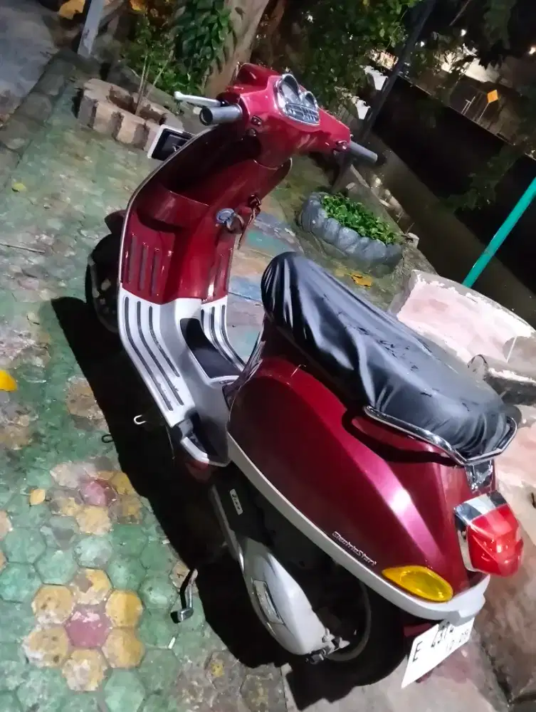 Jual cepat Motor Vespa S-Iget tahun 2017 barang mulus