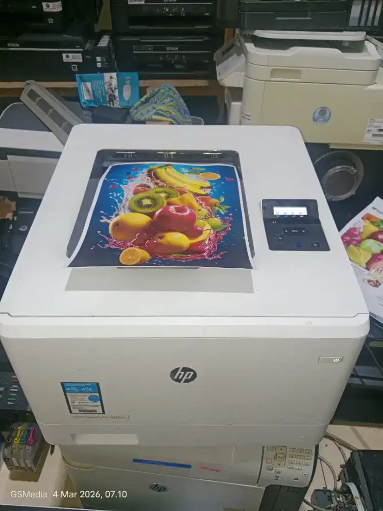 HP color laserjet pro M452nw