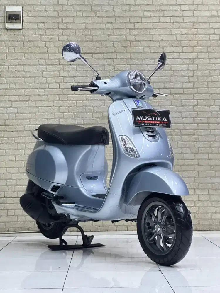 TERMURAH‼️Vespa LX 125 2023 Facelift Silver Favorit - Dava Mustika
