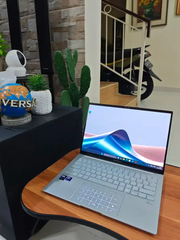 Laptop Asus Zenbook UX3405CA Ultra 5 x rog msi nitro tuf