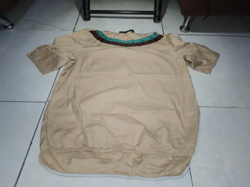Baju cewek ada 5pcs merk, bahan halus, size P65 L45cm, kondisi ok,nego