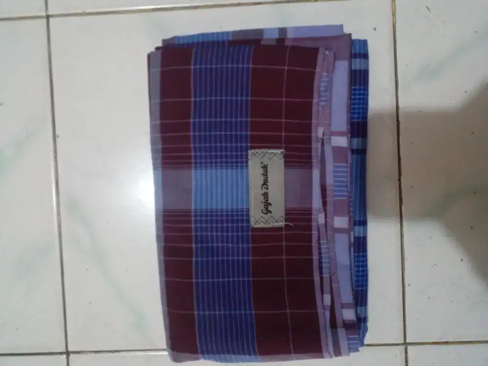 Dijual sarung tenun