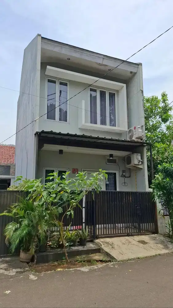 DISEWAKAN 1 UNIT RUMAH TAHUNAN BUKAN DALAM GANG