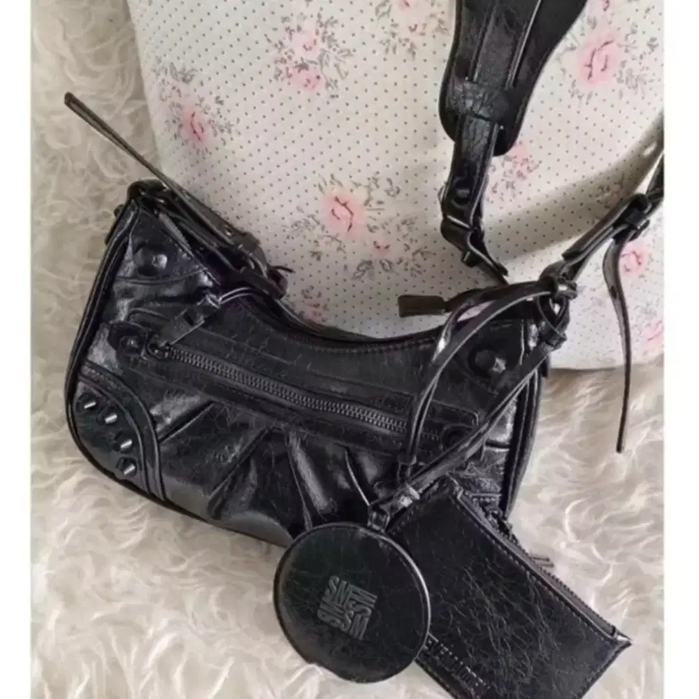 Steve Madden BGlowing