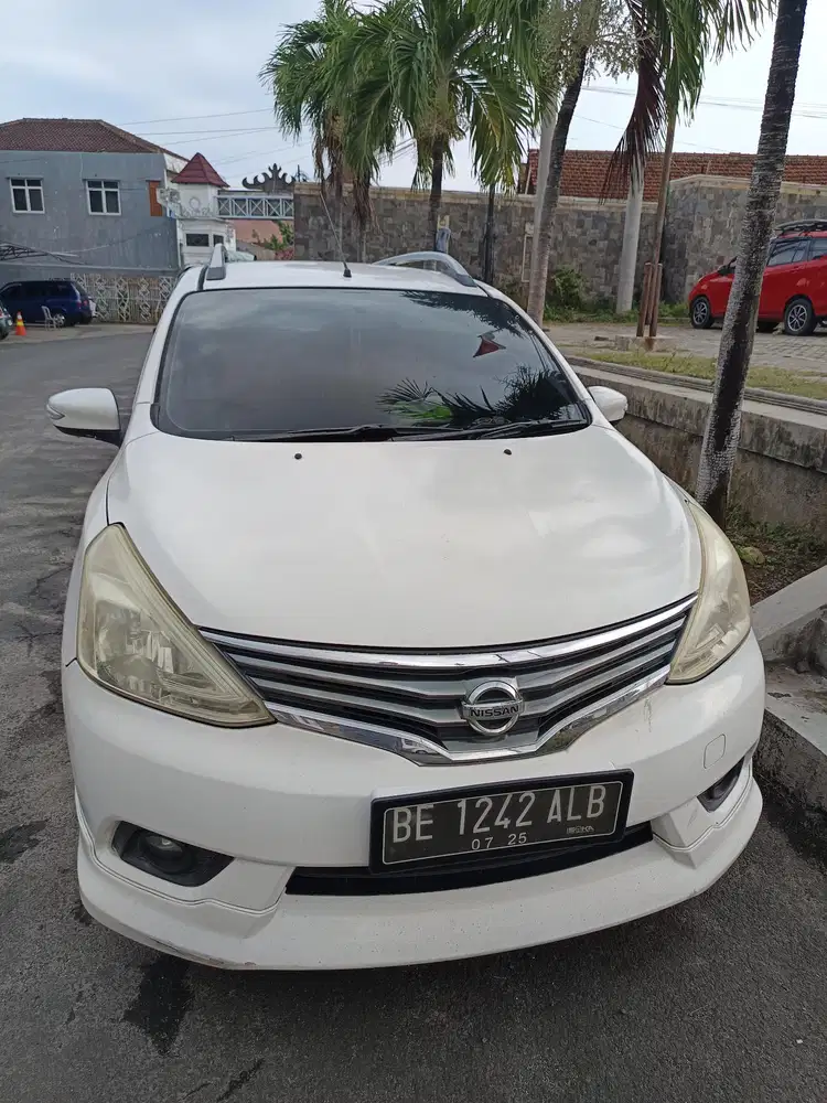Nissan Grand livina 2014 Bensin