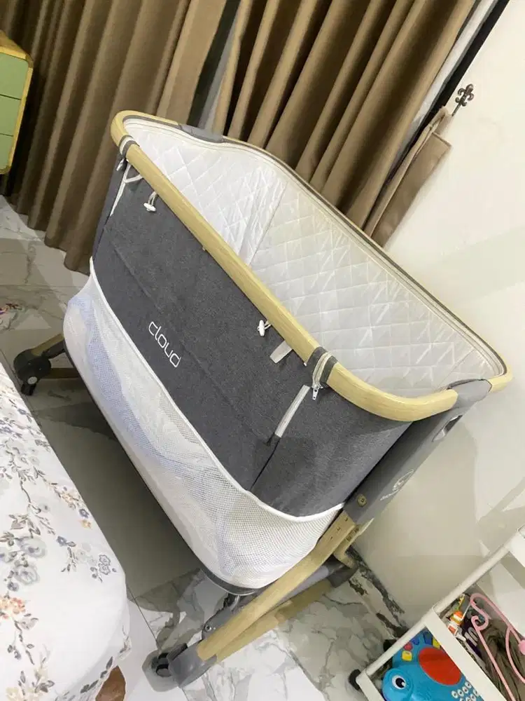 Babyelle cloud box bedside crib