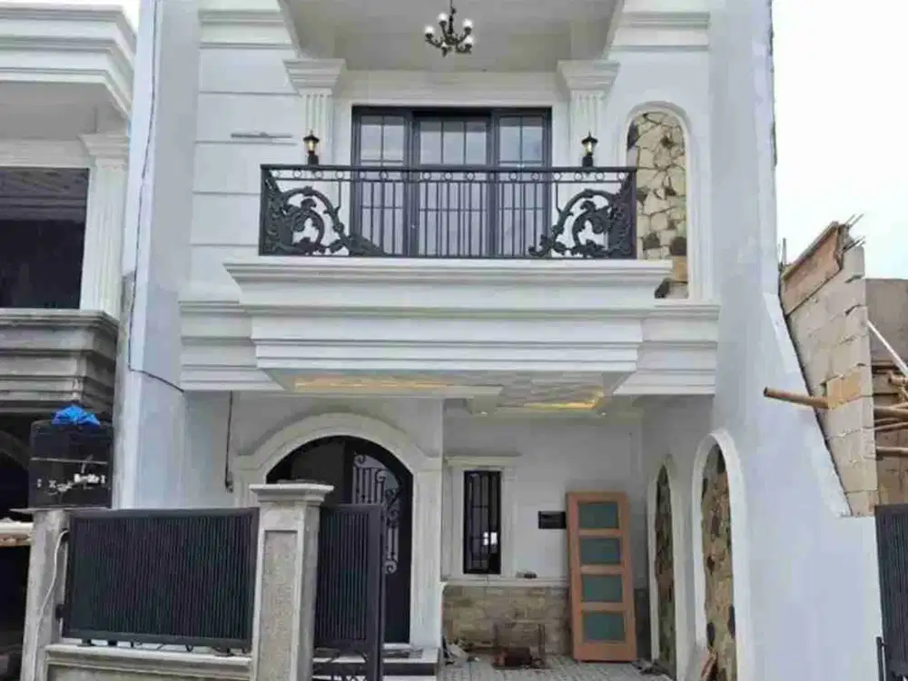 rumah baru 2 lantai dekat stasiun