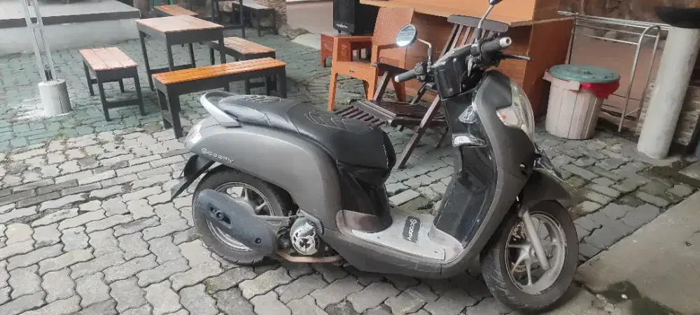 scoopy stylis tangan pertama nopol surabaya