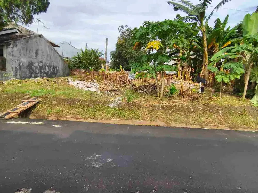 Dijual tanah ngantong 5jt/m dalam perumahan pekayon LT 251 lebar dpn 14.5 blkng 19.5 panjang 15