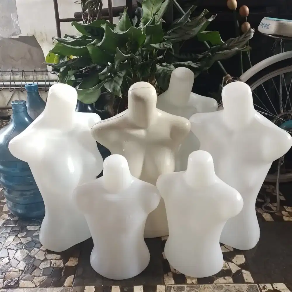 Borongan manekin wanita dan anak