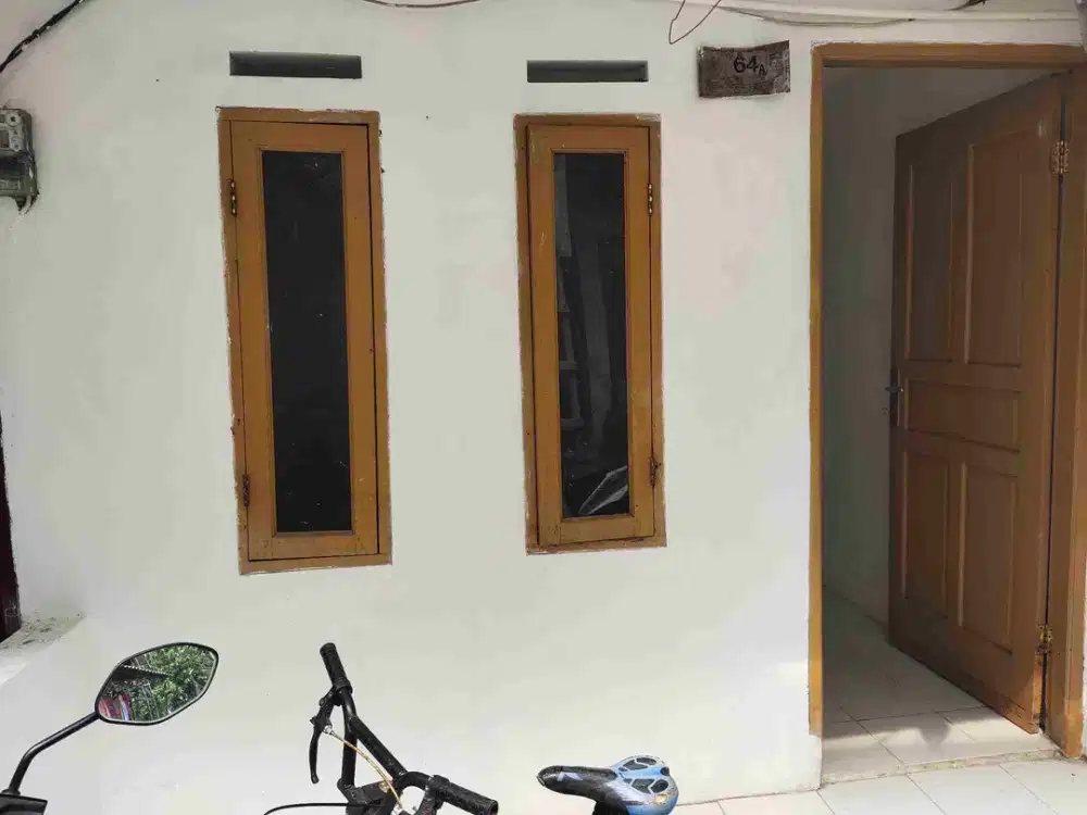 Disewakan Rumah Dalam Gang, Baru Renovasi dan Hanya 5 meter Ke Jalan Mobil Di Pondok Cabe 3