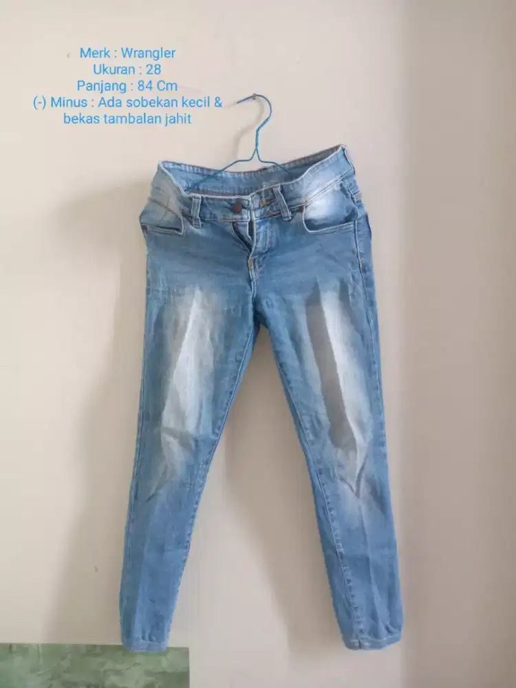 Blue Jeans Wanita (Wrangler)