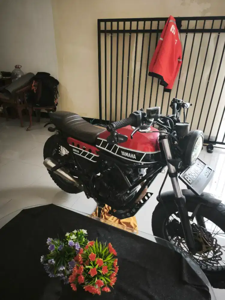 SCORPIO Z 2012 - CUSTOM SCRAMBLER