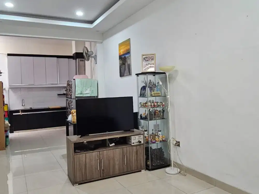 Taman Royal Dijual cepatttt  Luas 6x15 Sudah Baja Ringan