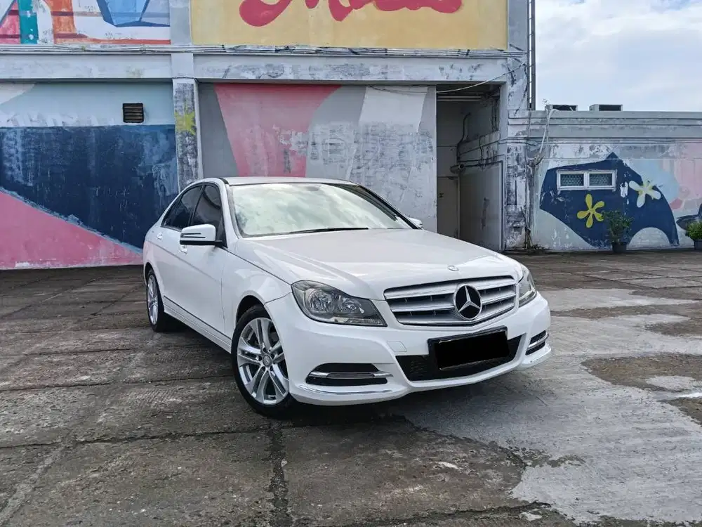 MERCEDES BENZ C200 AVG 2013