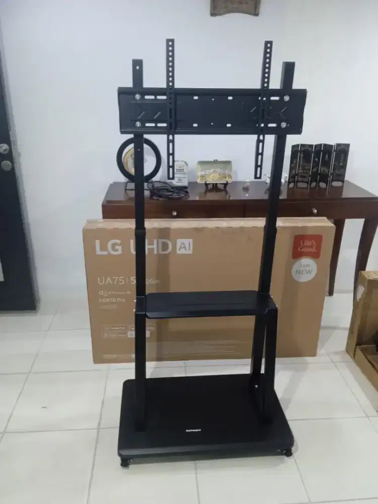 Breket/bracket tv LED standing 32-55