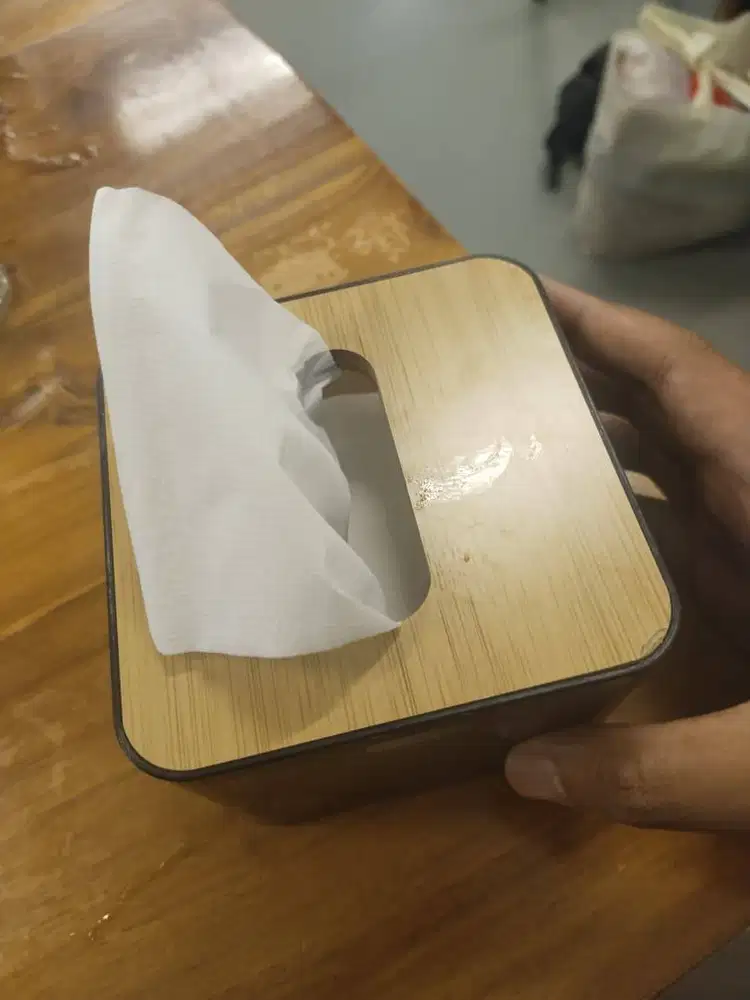 GRATIS! KOTAK TISU NIH GUYS