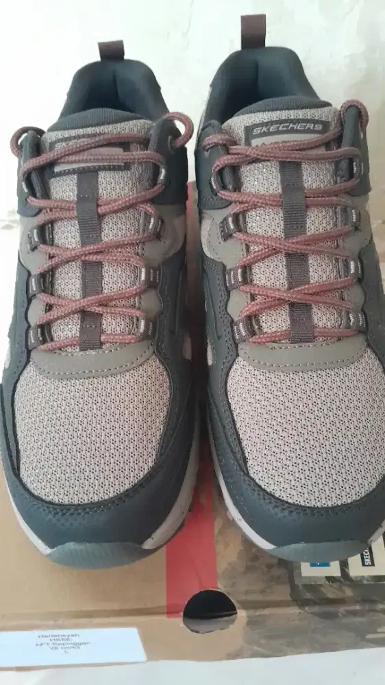 Sepatu sport skechers hacking Nego