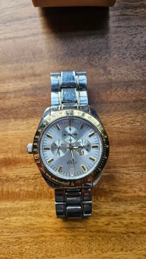 Jam tangan Guess murah