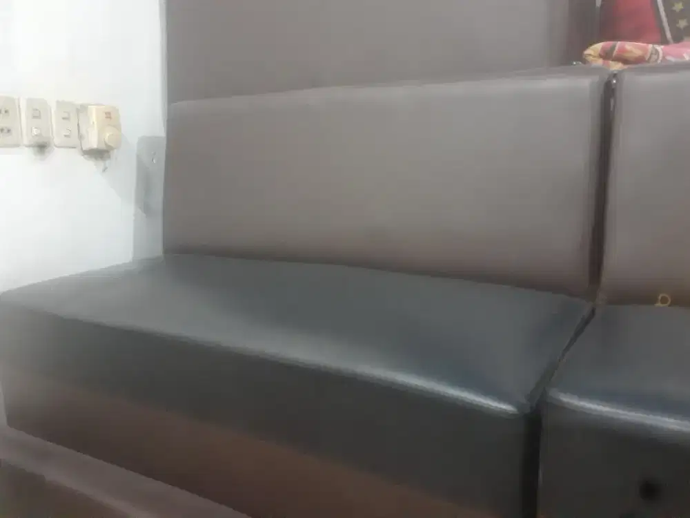 dijual sofa bekas cafe/restoran