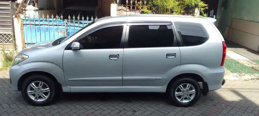 Daihatsu Xenia 2011 Bensin