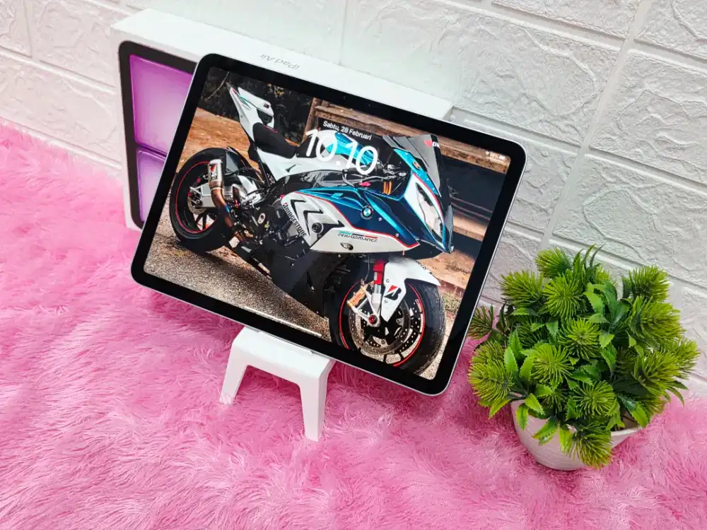 iPad Air M2 WiFi 128Gb Ungu Resmi Indo Komplit