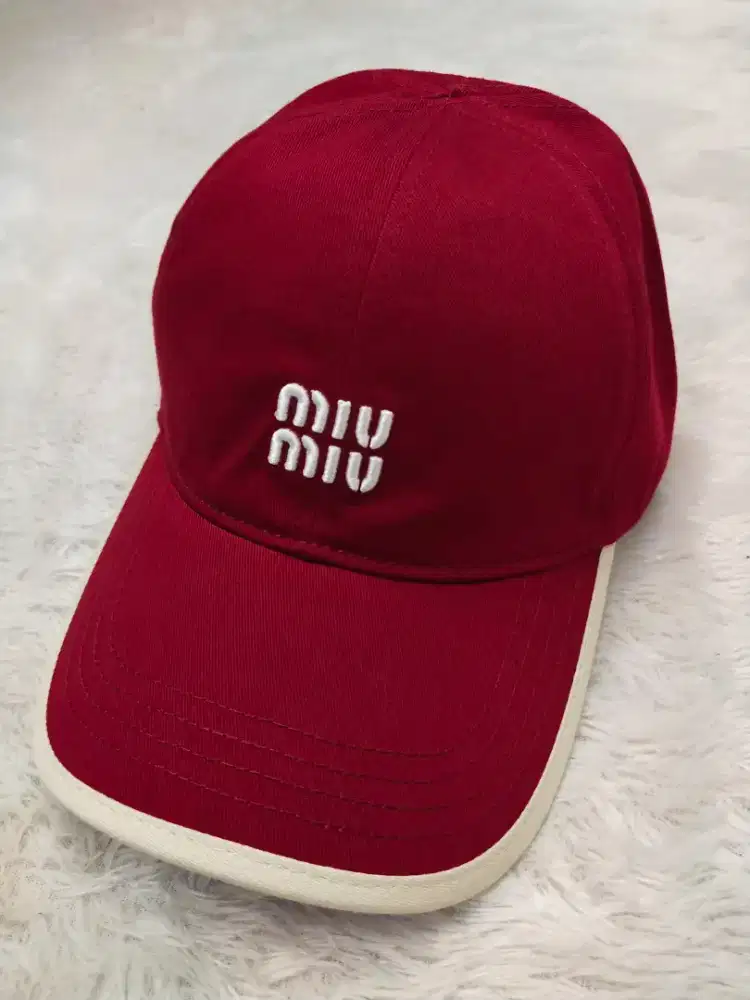 Luxury MIU MIU caps sangat cakep dan stylish maksimal
