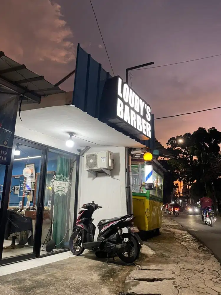 Lowongan Barber / Tukang cukur / Kapster