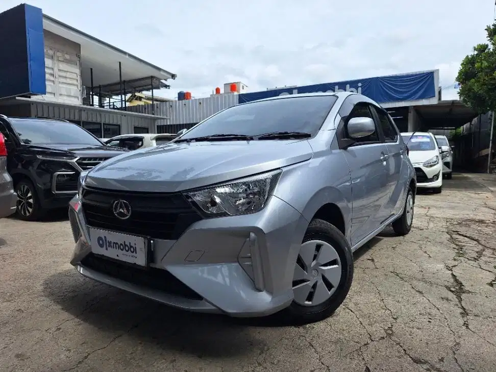 LOW DP Daihatsu Ayla 1.0 M Bensin-MT 2023 YCR