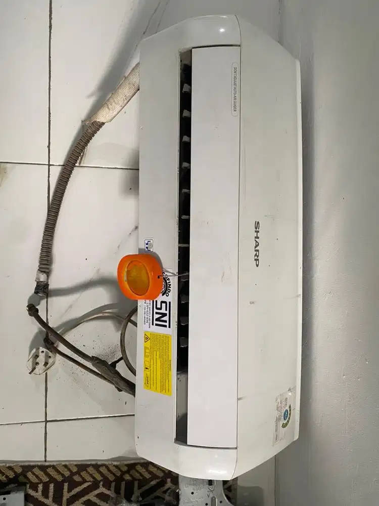 Jual AC SHARP bekas masih bagus 1/2PK