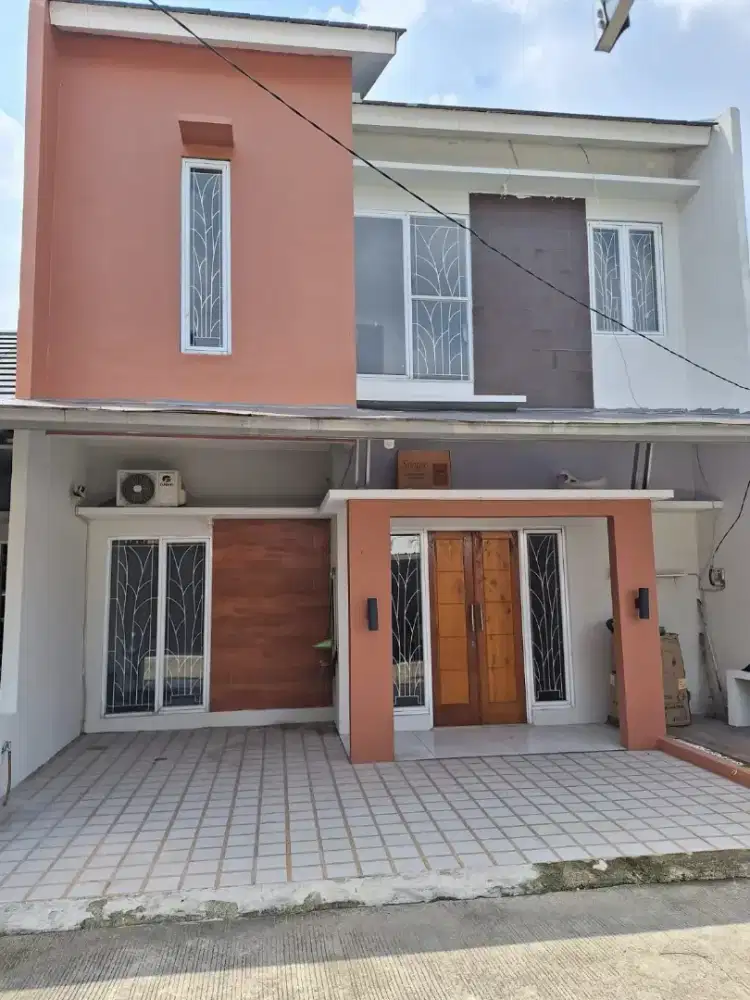 Dijual rumah 2 lantai di cluster golden star Bekasi