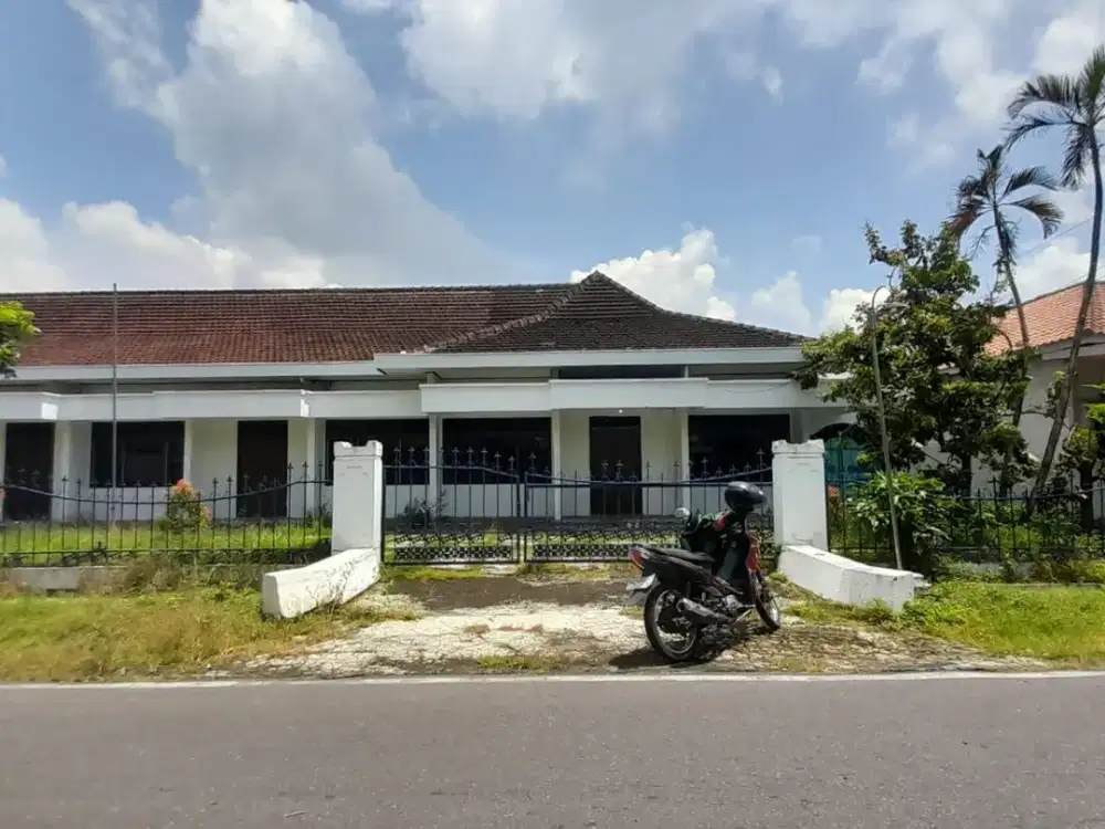 DIJUAL TANAH DAN BANGUNAN DI TEGALGEDE DEKAT TERMINAL BEJEN