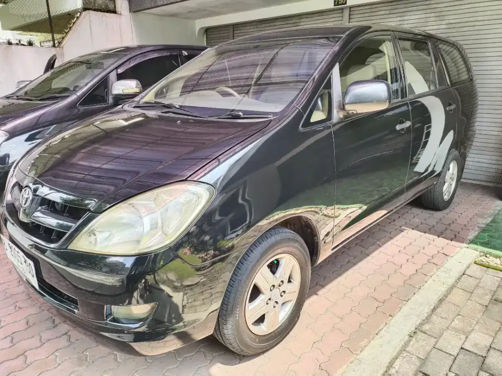 INNOVA G disel MT 2005 ist/B tgn 1