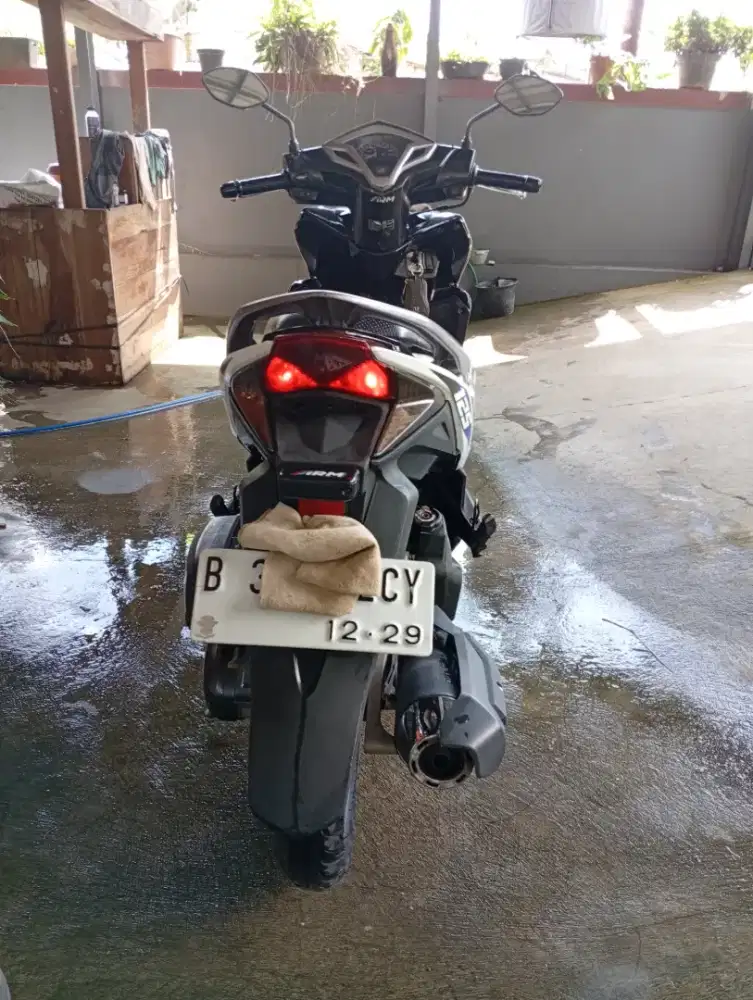 Dijual motor Honda vario KZR 2014