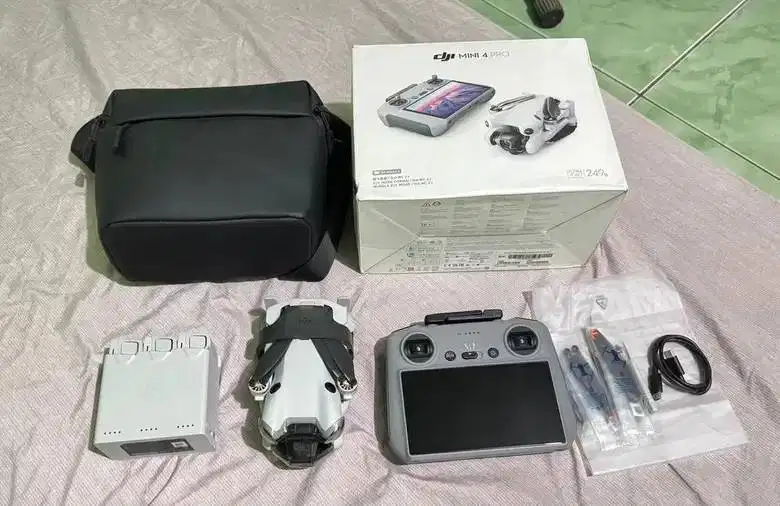 DJI Mini 4 Pro Combo Plus