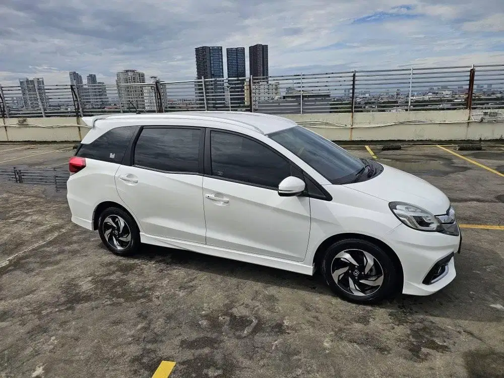 Honda Mobilio RS 2016/2017 CVT siap Mudik