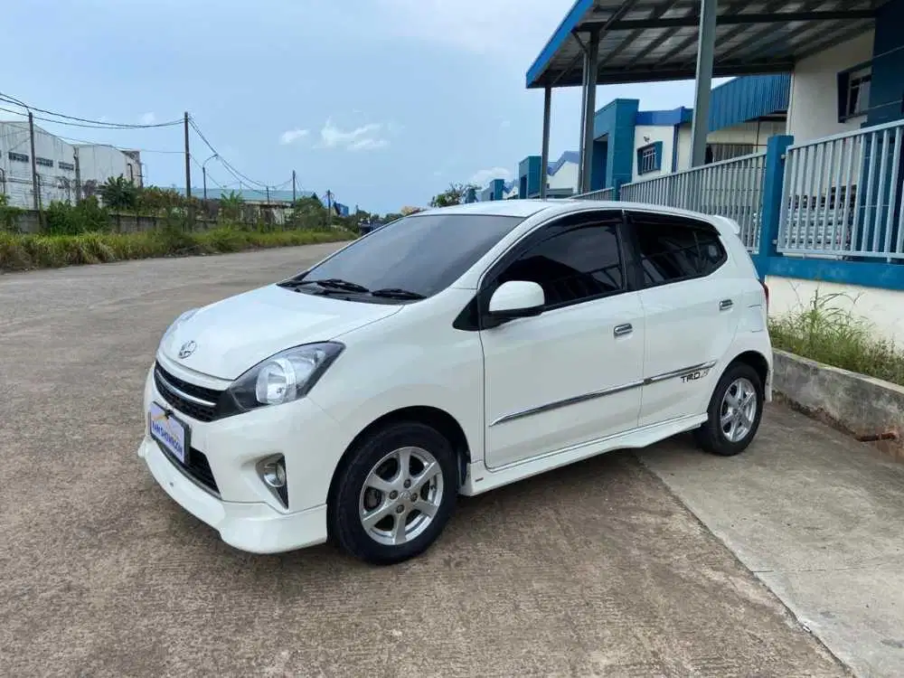 TOYOTA AGYA 1.0 TRD AT 2015