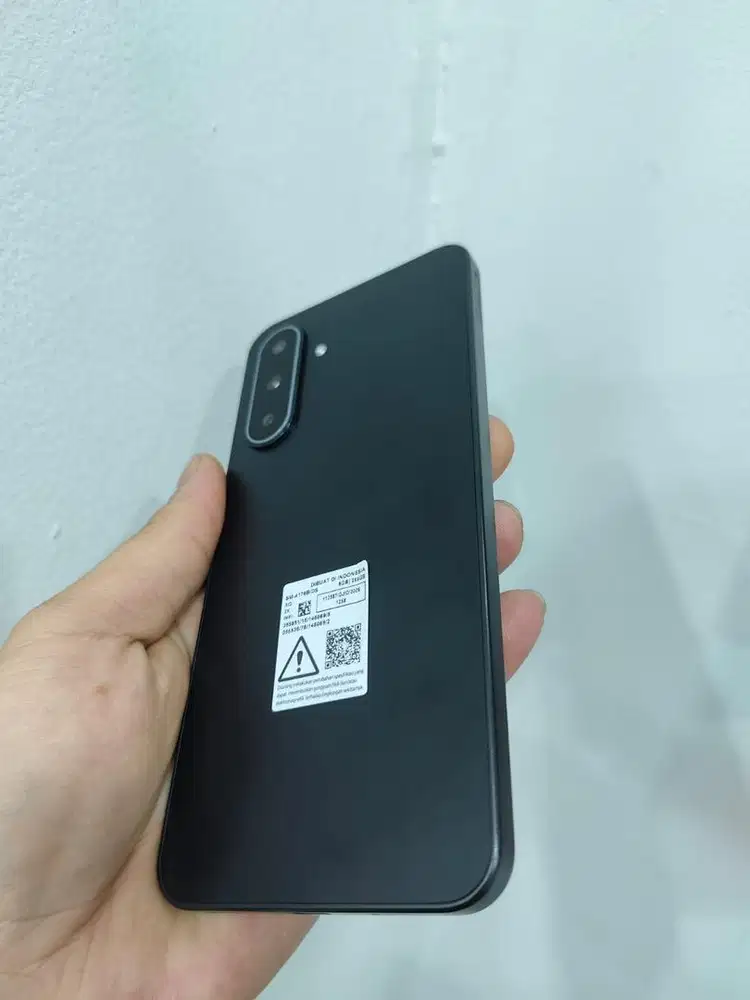 Samsung A17 5G 8/256 like new