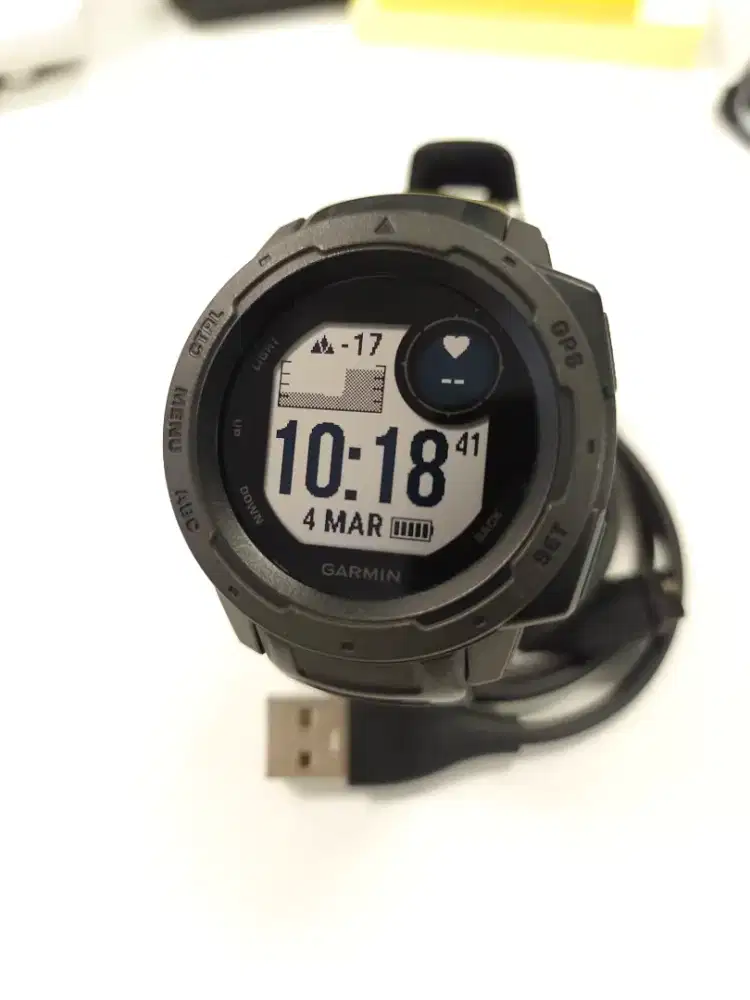Garmin Instinct 1 black fungsi 100% aman pemakaian wajar