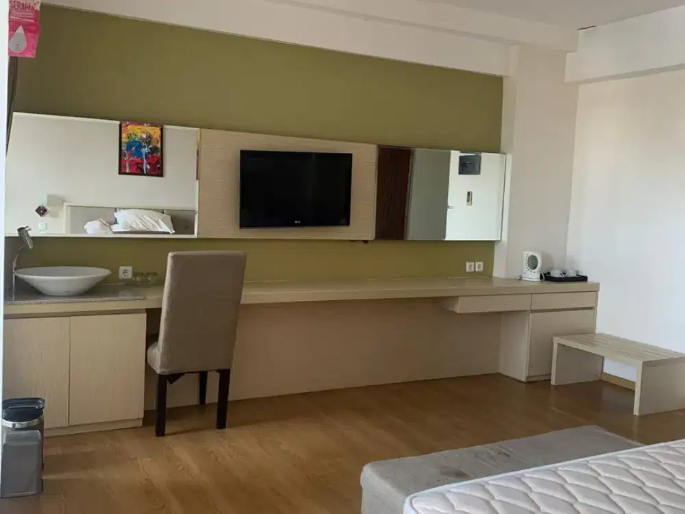 DISEWAKAN APARTEMEN GUNAWANGSA MANYAR TOWER A LANTAI 18 FULL FURNISHED